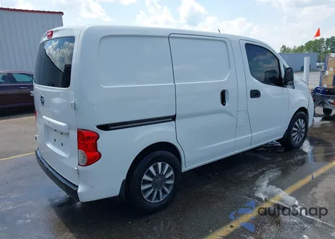 2015 Nissan Nv200 Sv из США, поврежденный, VIN 3N6CM0KN4FK733337